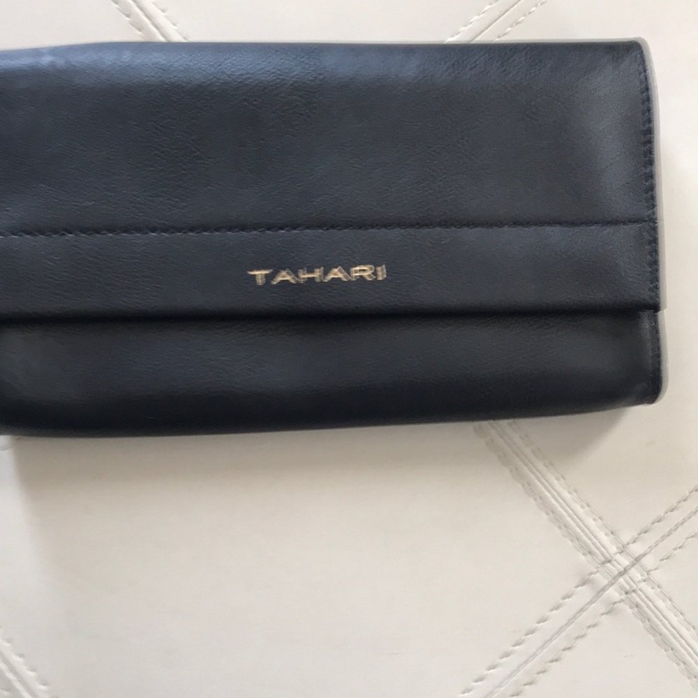 TAHARI brand new clutch